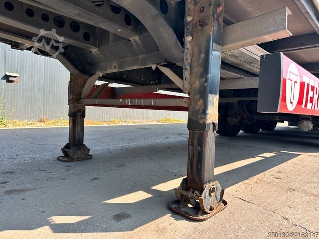 带篷布的开放式半挂车 KRONE SD Curtainsider EDSCHA CodeXL Liftachse