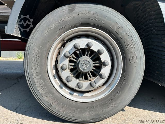 带篷布的开放式半挂车 KRONE SD Curtainsider EDSCHA CodeXL Liftachse
