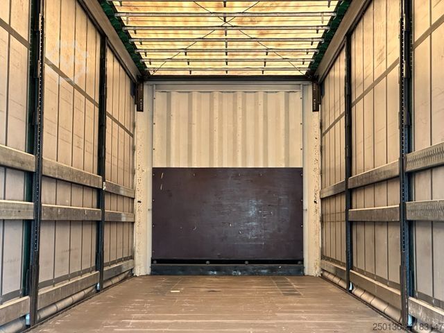 带篷布的开放式半挂车 KRONE SD Curtainsider EDSCHA CodeXL Liftachse