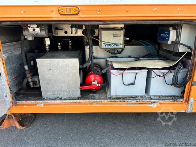 Semi-remorque pour bétail Finkl SAV35 4.Stock Hubdach Lift Tränke Tridec