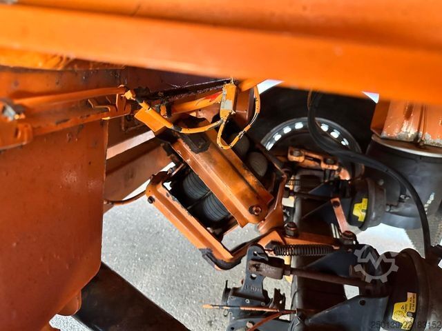 Semi-remorque pour bétail Finkl SAV35 4.Stock Hubdach Lift Tränke Tridec