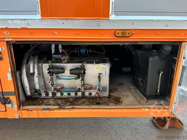 Semi-remorque pour bétail Finkl SAV35 4.Stock Hubdach Lift Tränke Tridec