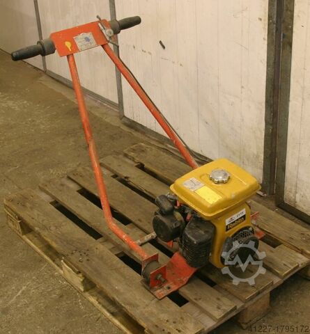 Concrete trowel Weber WFU 102