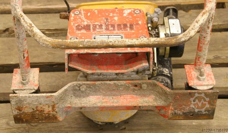 Concrete trowel Weber WFU 102