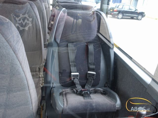 ট্যুরিস্ট কোচ MERCEDES-BENZ Intouro 49 Sitze Liftbus EURO 6