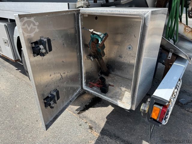 Kamion cisterne vakum MERCEDES-BENZ Atego 1624 4x2 DSU kombiline 5400 L