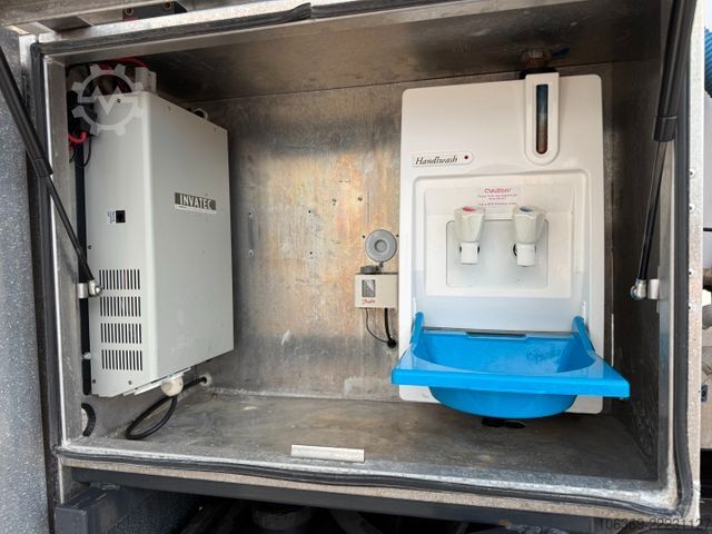 Kamion cisterne vakum MERCEDES-BENZ Atego 1624 4x2 DSU kombiline 5400 L