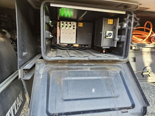 Camião com caixa frigorífica VOLVO FM330 6x2 FRIGOBLOCK Multizone Lenk u. L