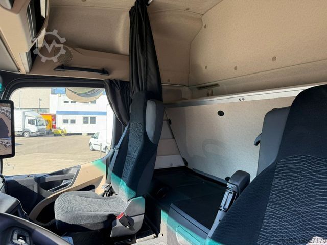 Kælivörubíll MERCEDES-BENZ ACTROS 1845 L Kühlkoffer 6,5 m LBW 2 to.*CARRIER