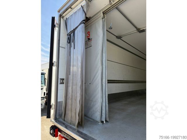 Kælivörubíll MERCEDES-BENZ ATEGO 1527 L Kühlkoffer 7,4 m LBW 1,5 T*THERMO