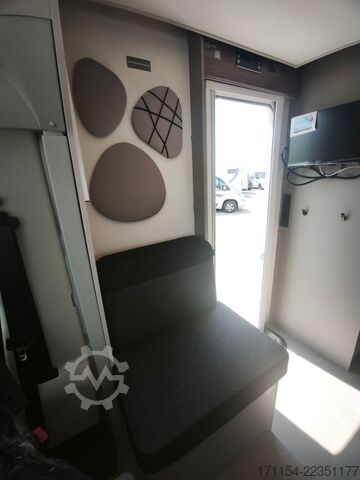 Autocaravana semi-integrada ROADFANS Tracer T 730 EL *Roadfans Edition* Hubbett