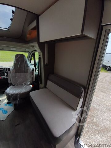 Autocaravana semi-integrada LMC Tourer lift H 730 ,Hubbett,