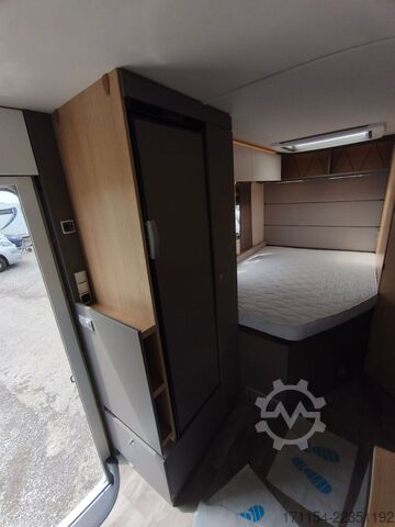 Autocaravana semi-integrada LMC Tourer lift H 730 ,Hubbett,