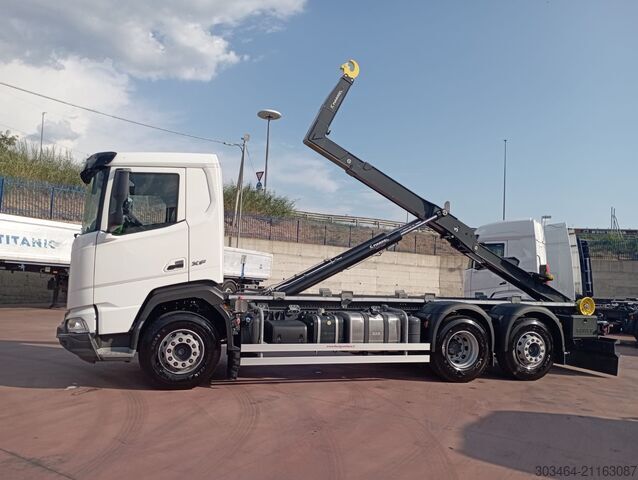 Tractor estándar DAF XF 480 6x2 Scarrabile Marrel 26ton.NUOVO