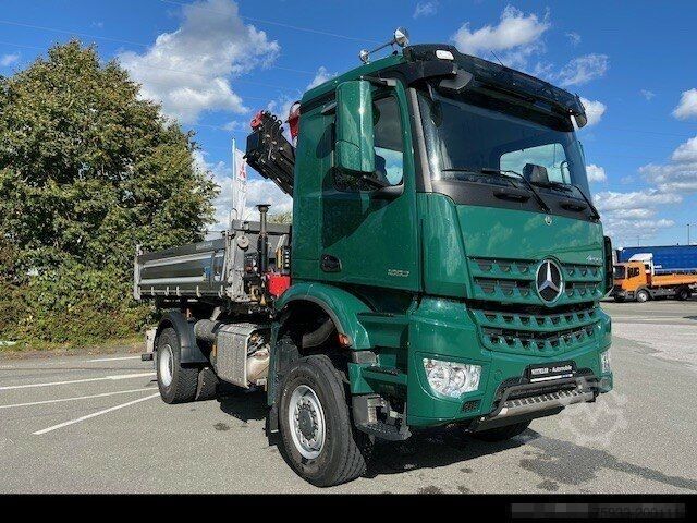 Тристранен самосвал MERCEDES-BENZ 1853 AK 4x4 +Kran HMF 1620K+Klima+22.000 km !!