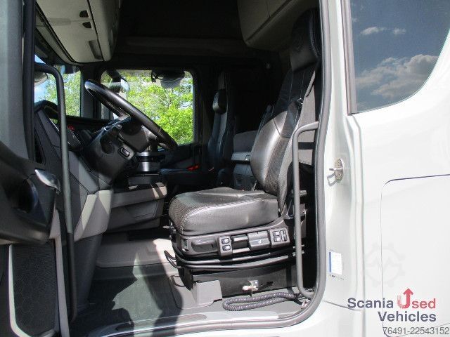 Tractor estándar Scania R 450 A4x2NA / Leder / LED