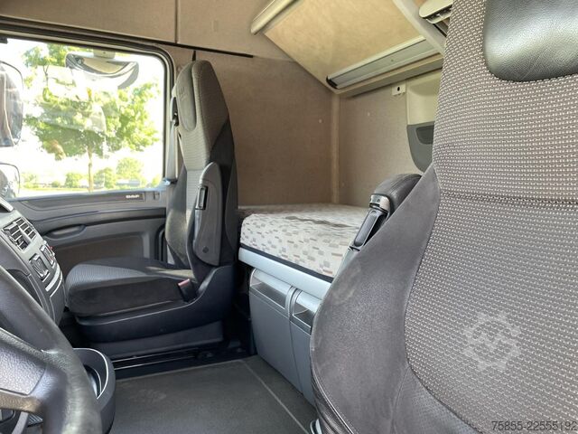 Padrão-SZM DAF XF 440 FT Spacecab / ADR/ NL Truck / 700.000 KM