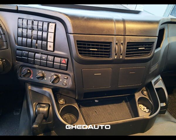 Standard nyergesvontató IVECO IVECO  AT190S36/P