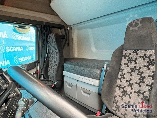 Đầu kéo tiêu chuẩn Scania R 450 A4x2NB RETARDER 8T DIFF-L SMART2