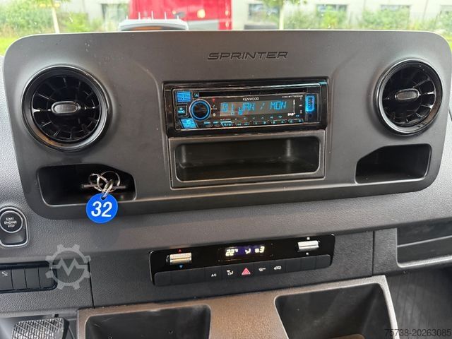 Furgona šasija MERCEDES-BENZ Sprinter 516 CDI 4x4 Fahrgestell/Klima/3-Sitze