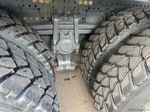 Trojstranný sklápací nákladný automobil MERCEDES-BENZ Arocs 3251 8x4 MEILLER Bordmatik Plane