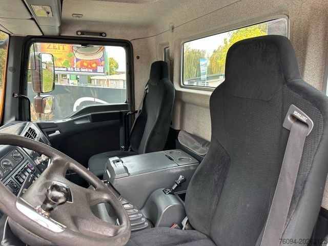 Grúa montada en camión MAN TGM 13.250 4x4 Kipper KRAN FUNK AHK WINTERDIENST
