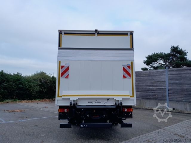 Škatlasti tovornjak DAF FA XB 290 16t Spier Plywoodkoffer