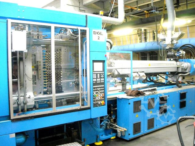 Máquina de injeção para pré-formas PET ENGEL 4550 / 320 MacPET