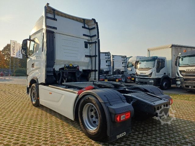 Standarta vilcējs IVECO S-WAY AS440S51T/FP