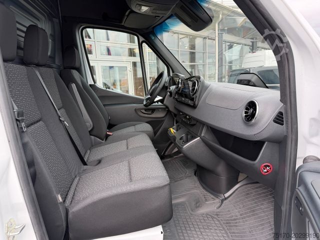Hátíð loftrými sendibíll MERCEDES-BENZ Sprinter 319 CDI 4325 DISTRONIC Klima AHK