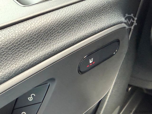 Hátíð loftrými sendibíll MERCEDES-BENZ Sprinter 319 CDI 4325 DISTRONIC Klima AHK