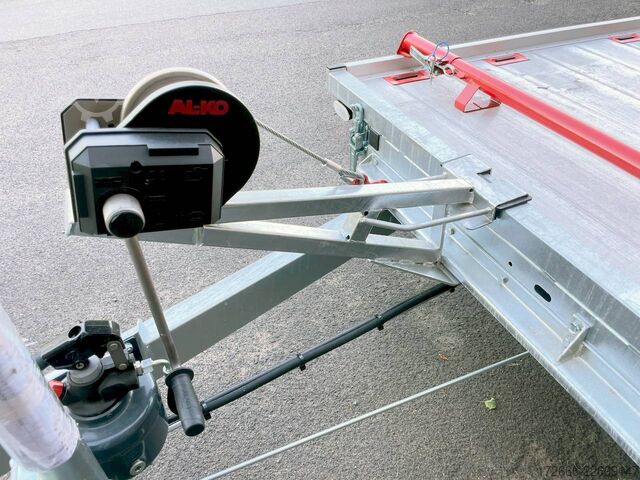  Vezeko IMOLA 27.39 RACE MASTER | HANDSEILWINDE 462X194CM 2700KG AUTOTRAILER
