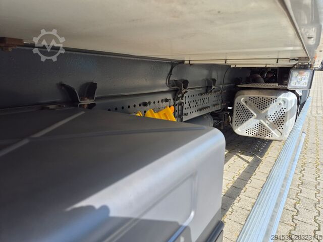 Ledusskapja kravas automašīna Mercedes-Benz Antos 2532 L / FRIGOBLOCK