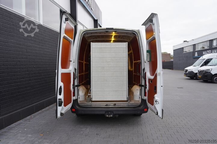 Furgons Renault Master 2.3 dCi 135PK L2H2 EURO 6 - Airco - Navi...