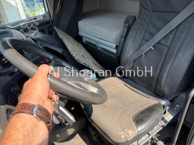 मानक SZM DAF XF 480 SpaceCab / Retarder / Euro6