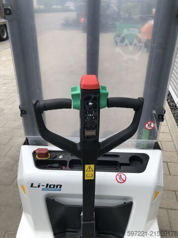 Skladišni viličari za palete Bobcat LSM12N NEUGERÄT!!!