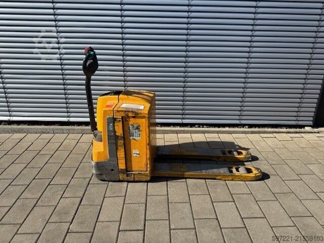 Trak Palet Elektrik Jungheinrich EJE 220