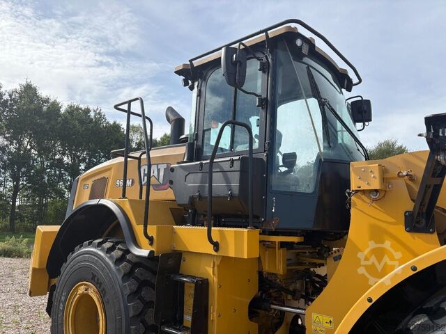 товарач Caterpillar 962M + 13.107HOURS + BIG BUCKET + PERFECT WORKI...