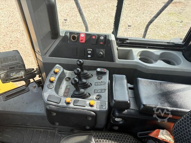товарач Caterpillar 962M + 13.107HOURS + BIG BUCKET + PERFECT WORKI...