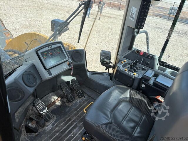 товарач Caterpillar 962M + 13.107HOURS + BIG BUCKET + PERFECT WORKI...