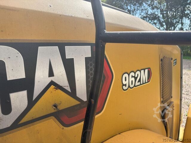 товарач Caterpillar 962M + 13.107HOURS + BIG BUCKET + PERFECT WORKI...