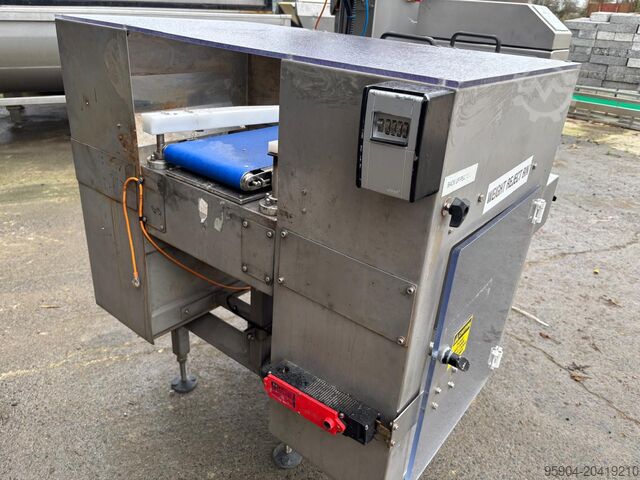 Kontrolní váha a detektor kovů Ishida Checkweigher & Metal Detector DACS-W-012-SB-P5-1