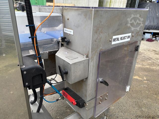 Kontrolní váha a detektor kovů Ishida Checkweigher & Metal Detector DACS-W-012-SB-P5-1