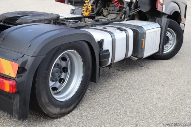 Standard tractor unit Actros 1843 LS