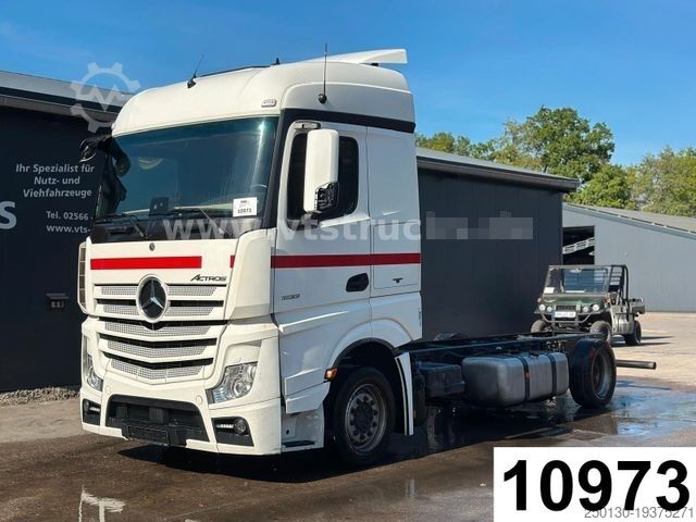 Șasiu de camion MERCEDES-BENZ Actros 1833 4x2 Fahrgestell Euro6