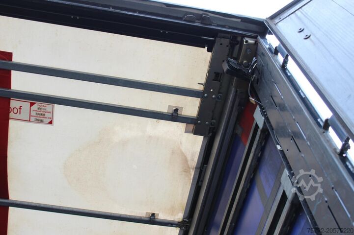 Åben sættevogn med presenning SCHMITZ Plane Edscha Liftachse Pal.-Kasten Lenkachse