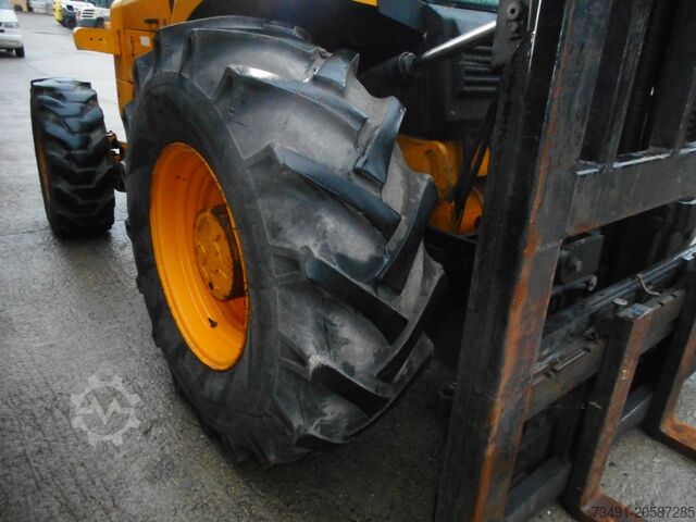 Gaffeltruck för alla typer av terrängkörning JCB 930 ALLRAD Triplex SS Kabine