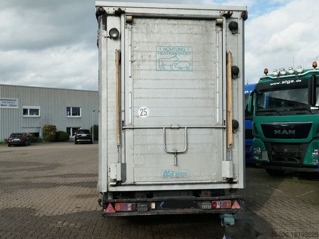 Pferdeanhänger  Bannas AT 24.83, 3 Etagen, Schweine, Liftachse