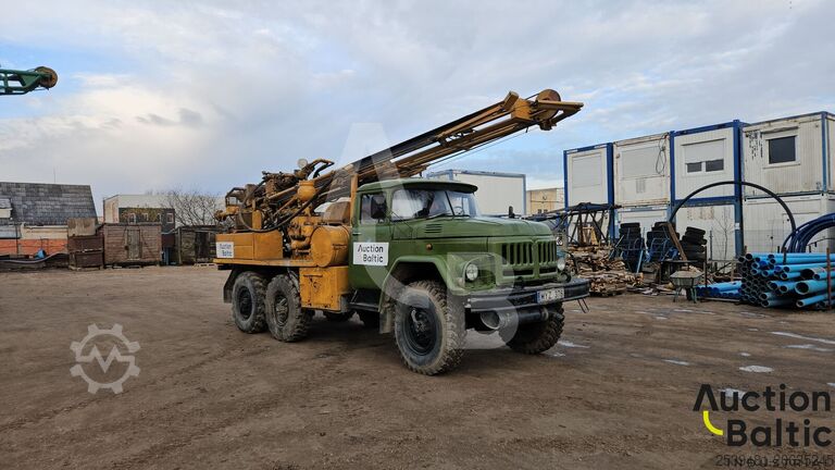 Grondboormachine  ZIL 131