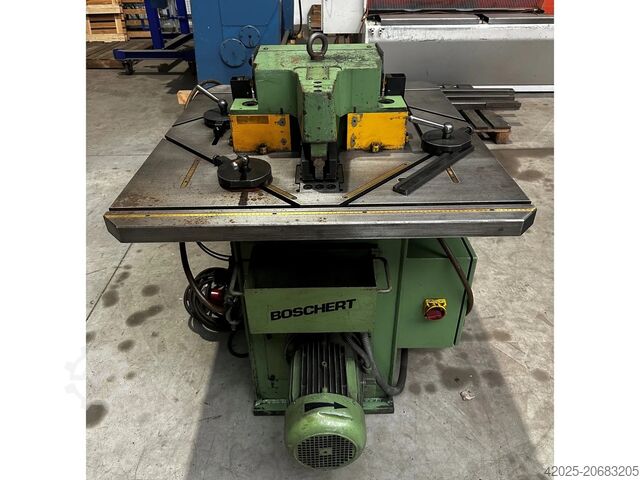 Zāģēšanas mašīna BOSCHERT VarioCenter